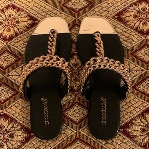 Shoe Dazzle Luxe Black and Gold Chain Sandals